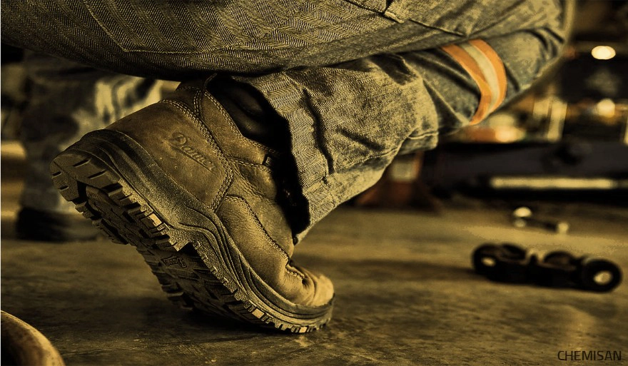 ضرورت استفاده از زیره ضد اسید در محیط های کاری