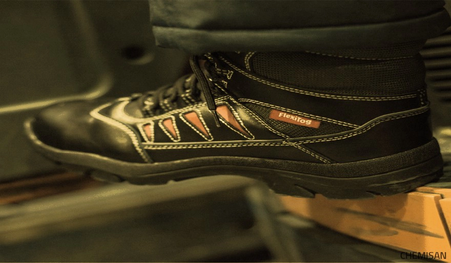 کاربردهای زیره کفش ضد اسید در صنایع مختلف